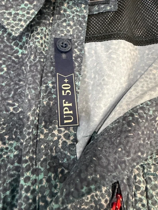 Salty Crew Short Sleeve Button-Down in Blue Green Print - Picture 5 of 5